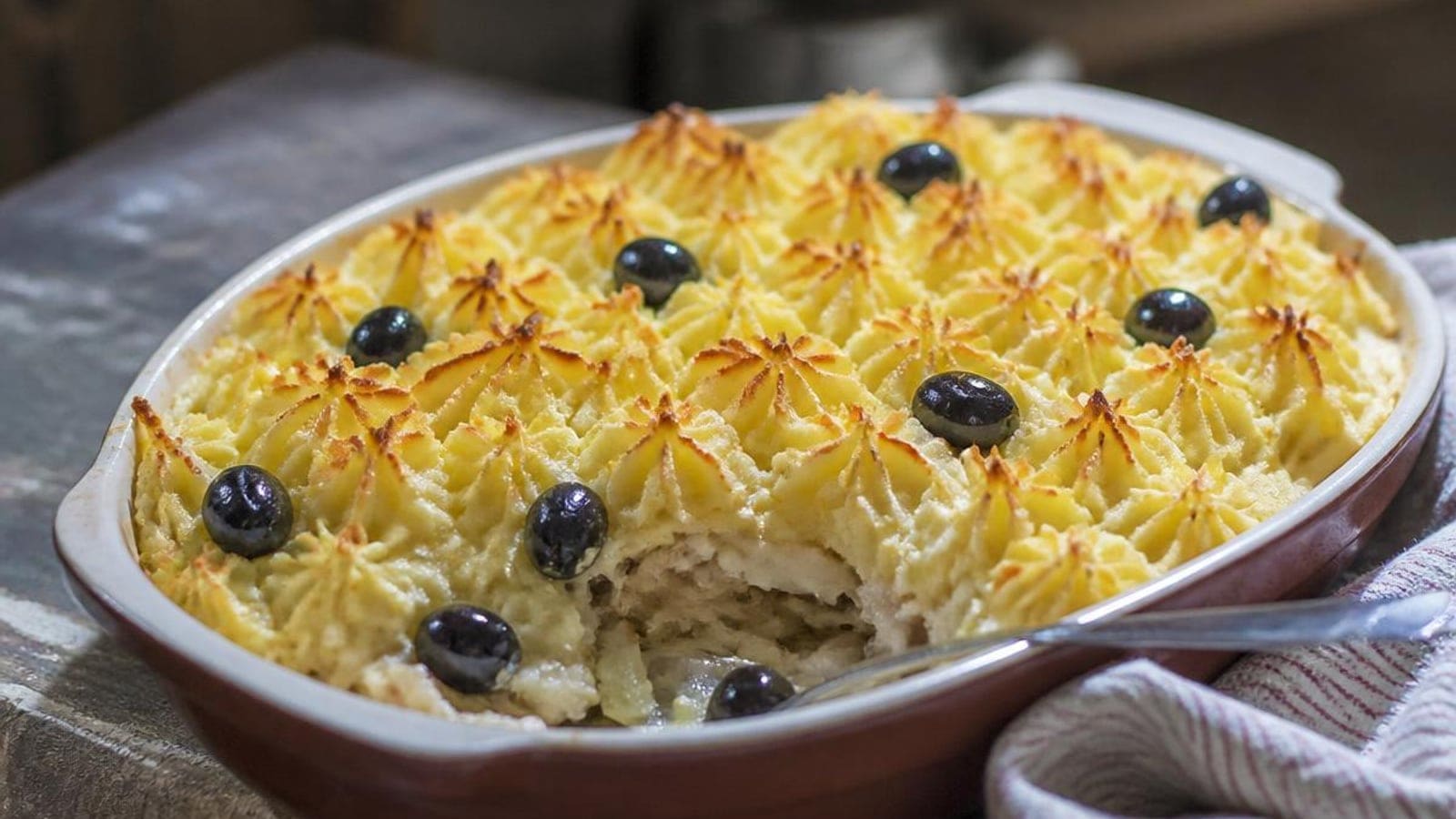 Bacalhau à Zé do Pipo: 1,21€ por Pessoa e o Truque do Puré que Não Racha no Forno
