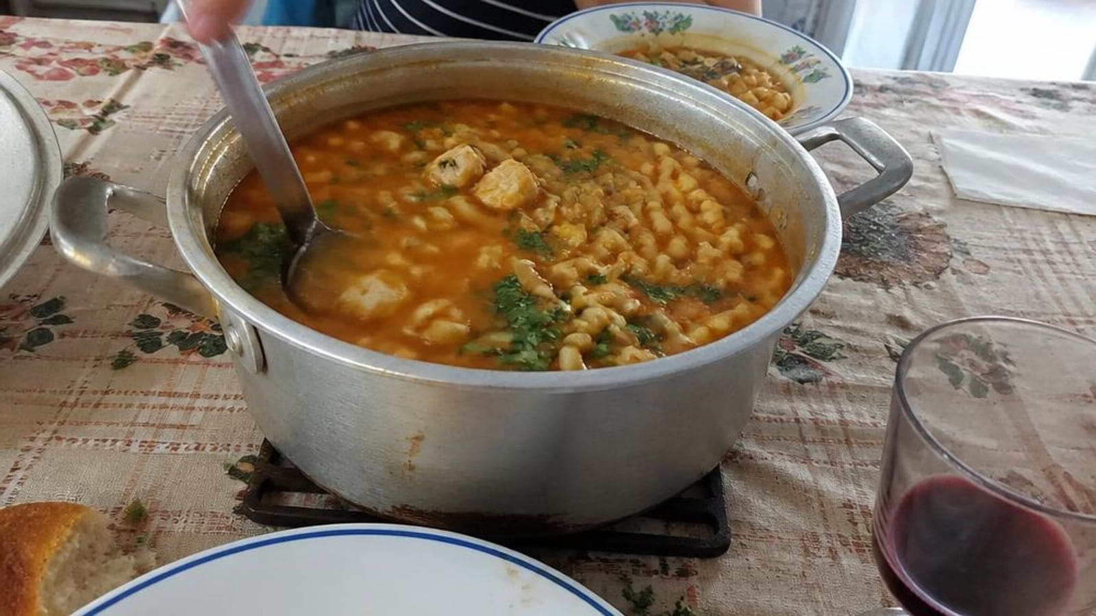 Massada de Peixe com Pescada: o Tacho de Fim de Semana para 4 por 4,59€ (1,15€ por Pessoa)